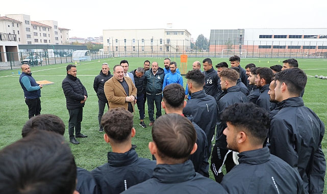 Ekinci'den lider Viranşehir Belediyespor'a moral ziyareti