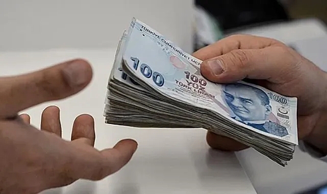 Engelli ve yaşlı aylıkları hesaplara yatmaya başladı
