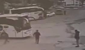 Feci kaza: Otobüs şoförü tartıştığı muavinini ezdi