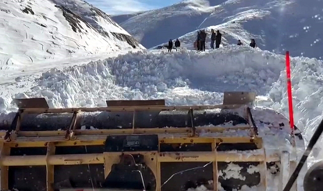 Kar nedeniyle kapanan grup köy yolları ulaşıma açıldı