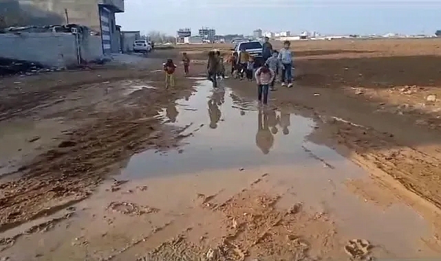 Öğrencilerin okul yolu çileye dönüştü