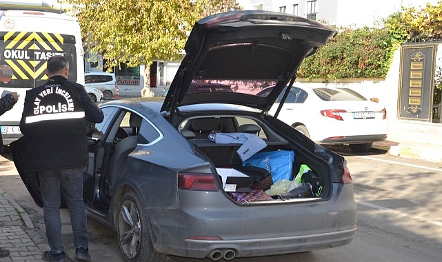 Park halindeki araçtan bilgisayar çalındı