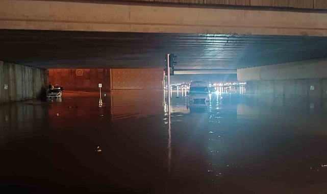 Sağanak hayatı felç etti