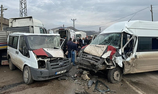 Trafik kazası: 18 yaralı