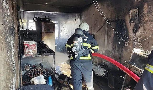 Urfa'da bir iş yerinde yangın