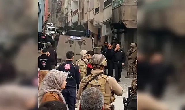 Urfa'da cinayet zanlısı polislere ateş açtı