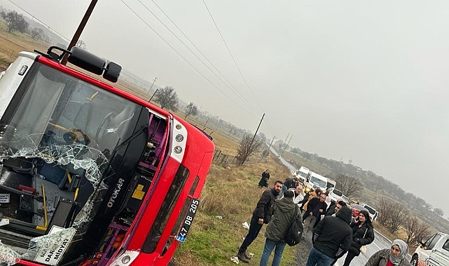 Yolcu midibüsü devrildi: 5 yaralı