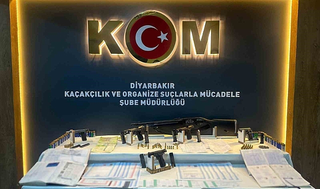 30 milyon TL’lik şüpheli hesap polisi harekete geçirdi: 10 gözaltı