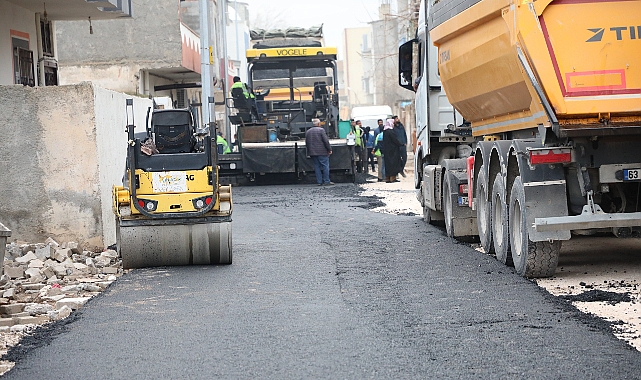 Bahçelievler Mahallesinde sıcak asfalt çalışması
