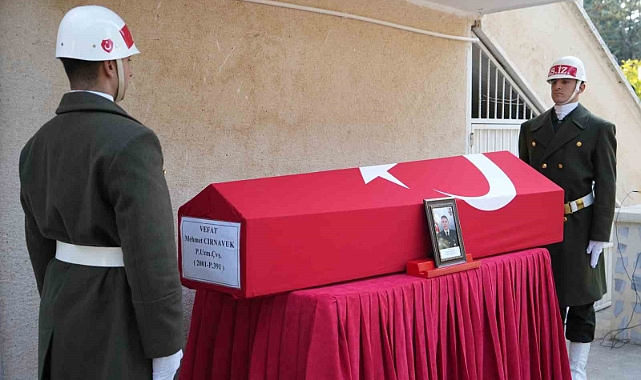 Beyin kanamasından hayatını kaybeden uzman çavuş son yolculuğuna uğurlandı