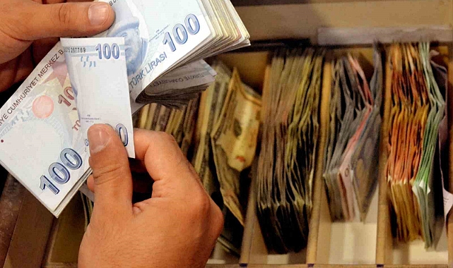Bütçe Aralık’ta 842,5 milyar lira açık verdi