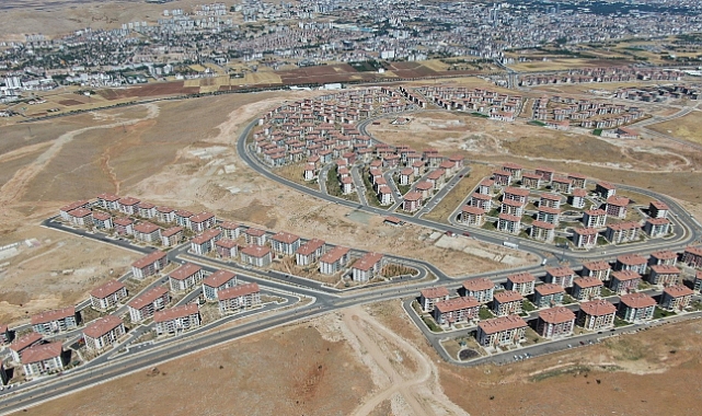 Deprem sonrası 25 bin konutun anahtarı vatandaşlara teslim edildi