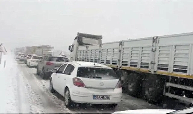 Diyarbakır-Şanlıurfa Karayolu trafiğe kapatıldı