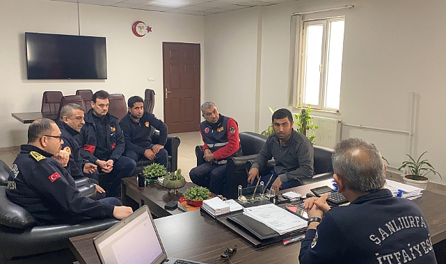 Göçük altında kalan işçiden kendisini kurtaran itfaiye ekibine ziyaret