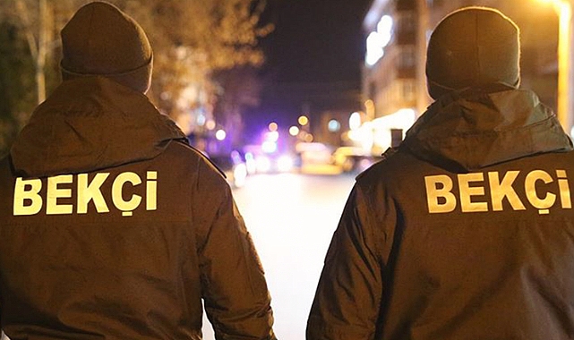 Hırsızlıktan aranan zanlı bekçilerin dikkati ile yakalandı