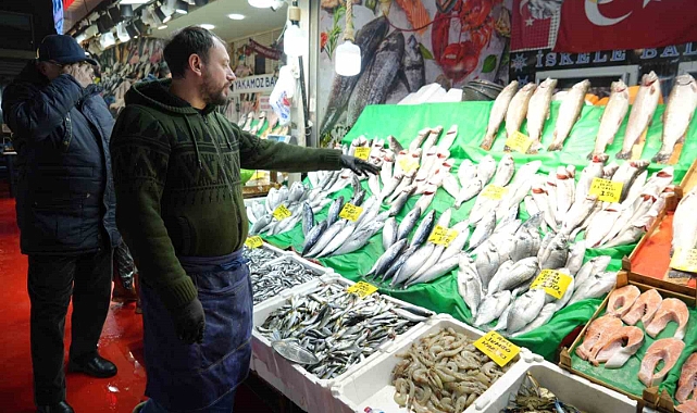 Kar yağışı ve fırtına balık fiyatlarına yükseliş olarak yansıdı