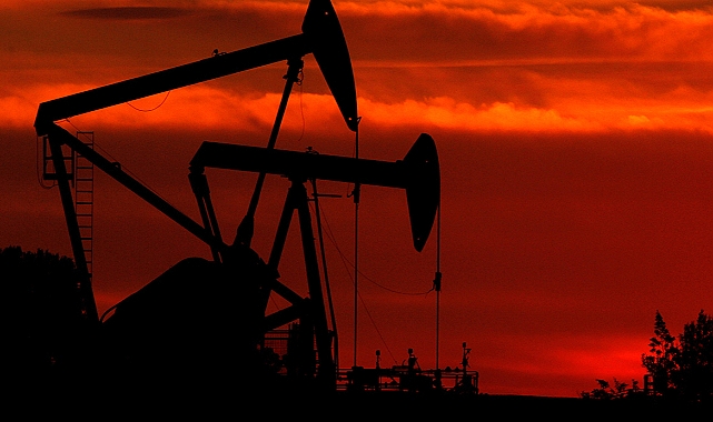 Petrol bölgesel risklerle yükselişte
