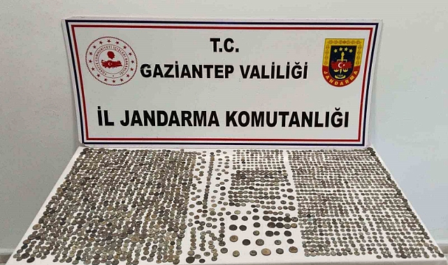 Roma dönemine ait 2 bin 51 adet gümüş sikke ele geçirildi