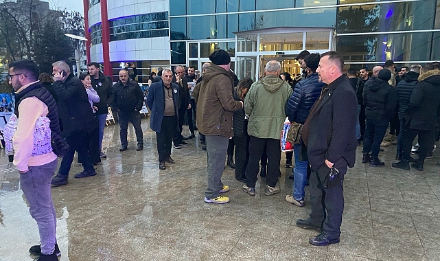 Sanık avukatları duruşma salonunu terk etti