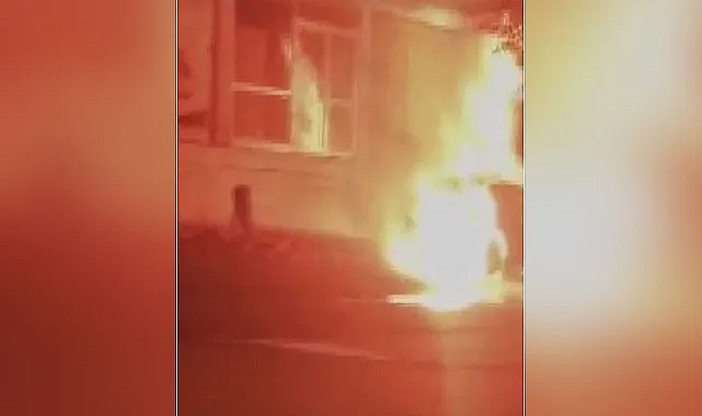 Urfa'da otomobili kundakladılar