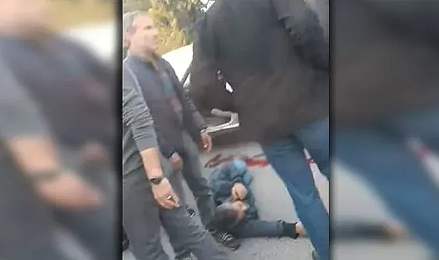 Urfa'da seyir halindeki otomobili silahla taradılar