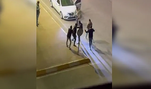 Urfa'da yol ortasında kavga ettiler