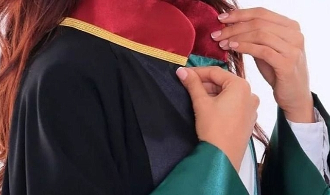 Urfa'ya hacize giden kadın avukata saldırı