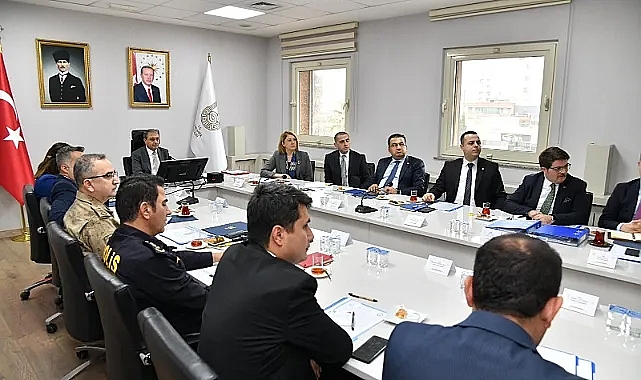 Vali Şıldak başkanlığında 'seçim güvenliği' ele alındı