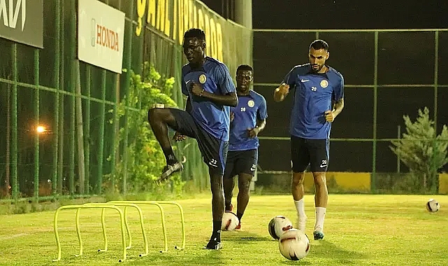 Yabancılar elde kaldı