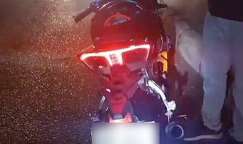 Yarış yapan motosikletler yakalandı
