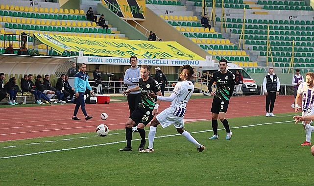 Cihat Arslan sinirden kolunu kırdı