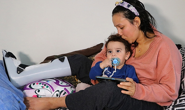 Depremzede Ayşenur, depremde kaybolan bebeğiyle 27 gün sonra buluştu