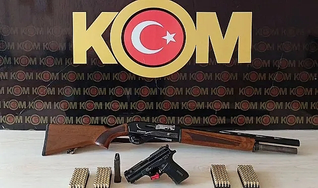 Emniyetten silah tacirlerine operasyon: 3 gözaltı