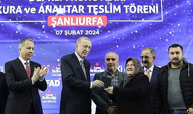 Erdoğan Urfa'da deprem konutları kura çekimine katıldı