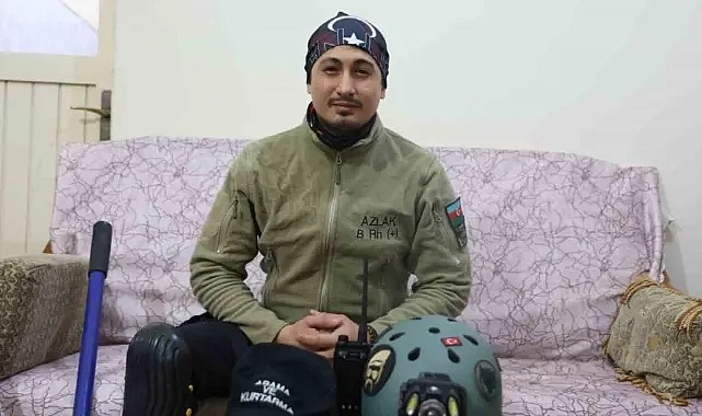 Ölüme namaz kılarken yakalanan genç kızı enkazdan çıkaran gönüllü arama kurtarma görevlisi o anları unutamıyor