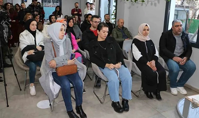 Otizmli bireylerin aileleri bilinçlendiriliyor