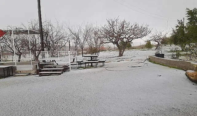 Sağanak ve dolu etkili oldu