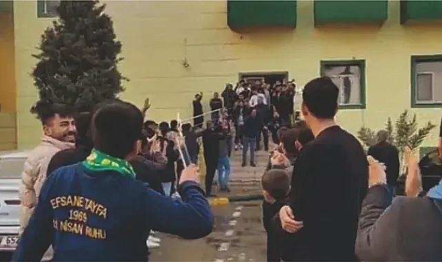 Taraftarlardan moral ziyareti