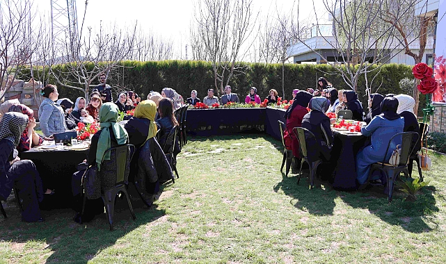 Baydilli kadınların gününü kutladı