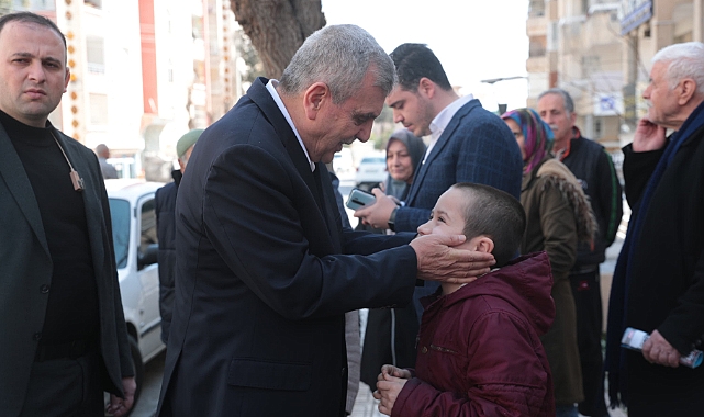 Beyazgül sahada esnaf ve vatandaşlarla iç içe