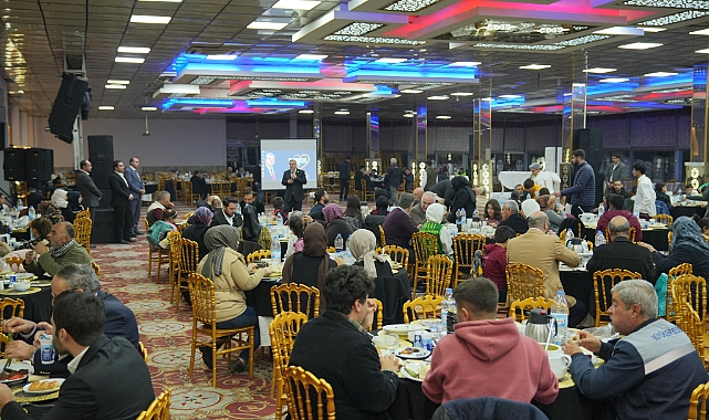 Beyazgül ve Bozdağ ilk iftarı depremzedelerle yaptı