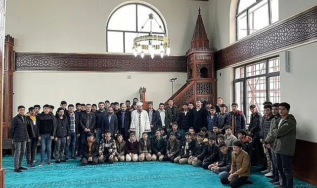 Gençlerin desteğiyle o camii yeniden açıldı