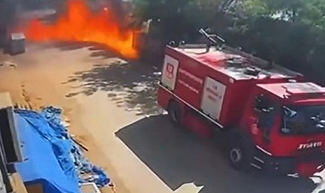 Fabrikada yanan boya ve tinerler lav gibi sokağa yayıldı