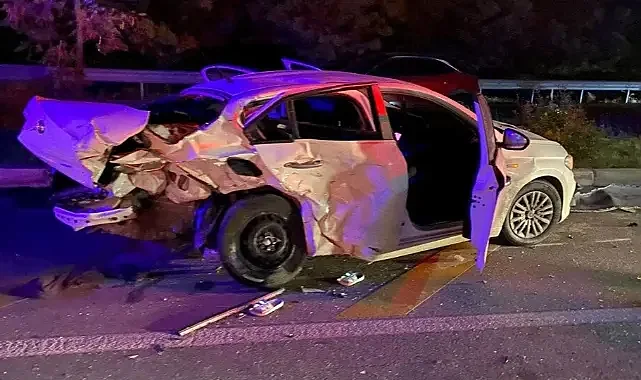 2 otomobil çarpıştı: 1 ölü, 5 yaralı