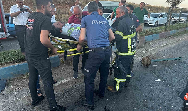 2 otomobil çarpıştı: 2 Yaralı