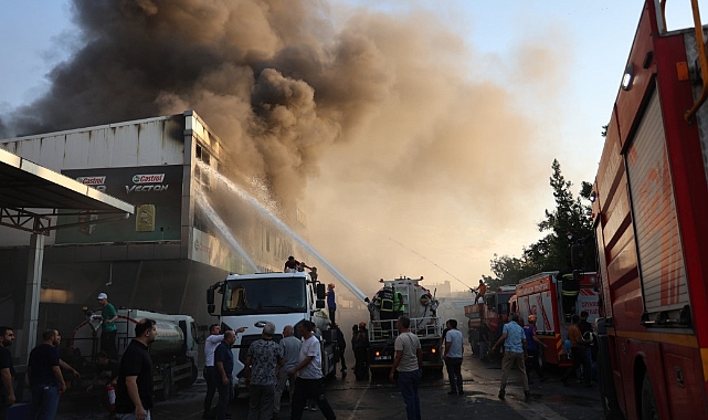 2. Sanayi Sitesi’nde çıkan yangın söndürüldü, 4 kişi dumandan etkilendi