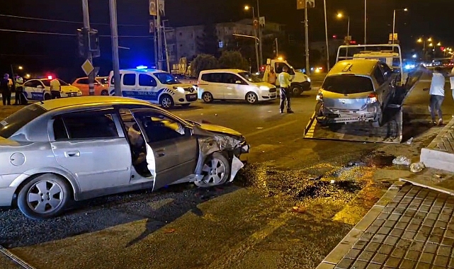 3 aracın karıştığı zincirleme kazada 7 kişi yaralandı
