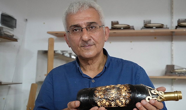5 TL’ye aldığı atık şişeleri Avrupa’ya 50 euroya satıyor