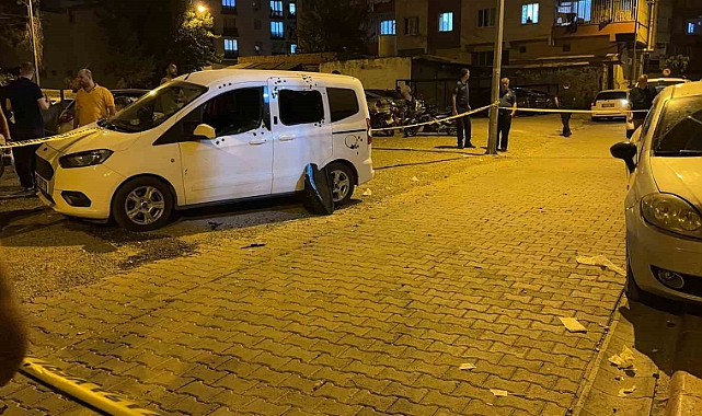 Bir araca silahlı saldırı: 2 yaralı