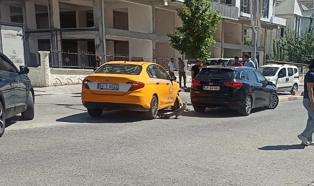 Maddi hasarlı trafik kazası meydana geldi